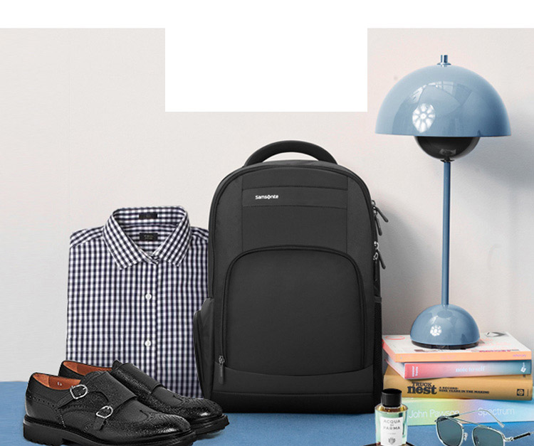 李现香港街头被偶遇脸颊洼陷瘦成皮包骨目光凌厉身段五五分