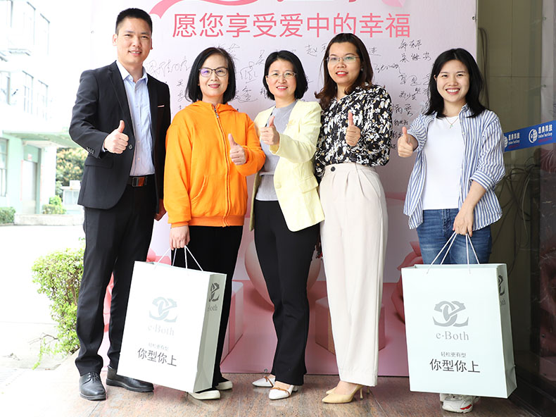 暖心之举OD难掩失利苦涩！曼城队长自掏腰包为远征球迷报销球票